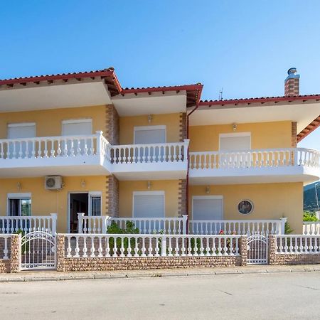Апартаменты Family House Nikos Сикия Экстерьер фото