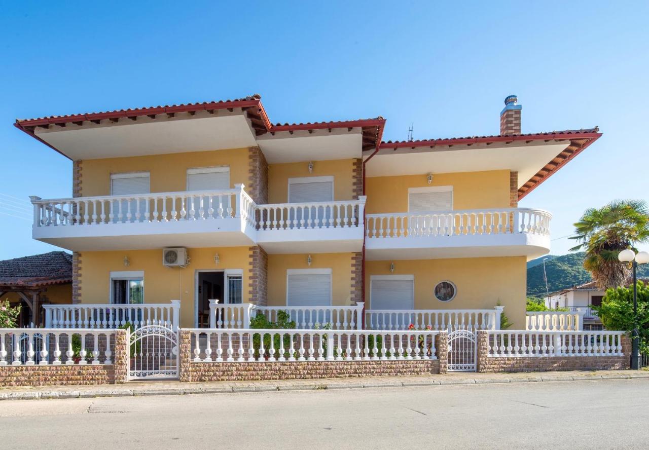 Апартаменты Family House Nikos Сикия Экстерьер фото