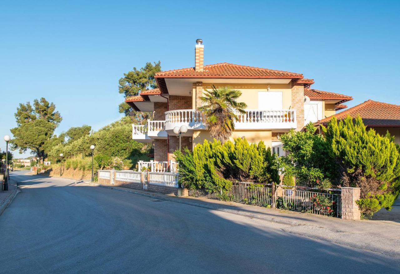Апартаменты Family House Nikos Сикия Экстерьер фото